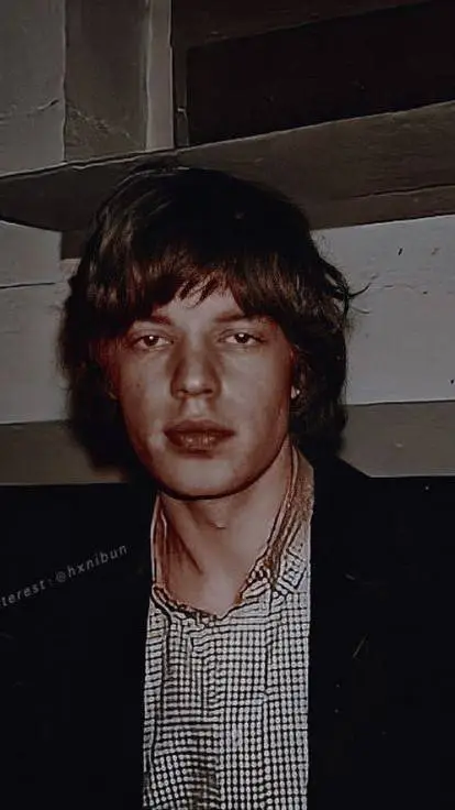 Talkie AI - Chat with Mick Jagger 🎸🎞️ 