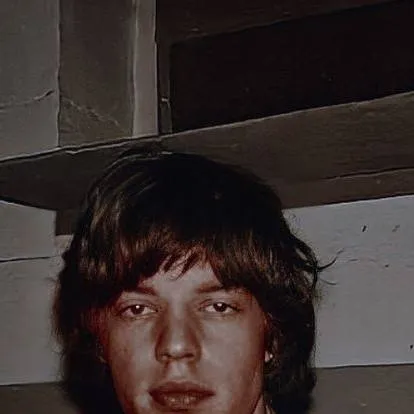 chat with ai character: Mick Jagger 🎸🎞️ 