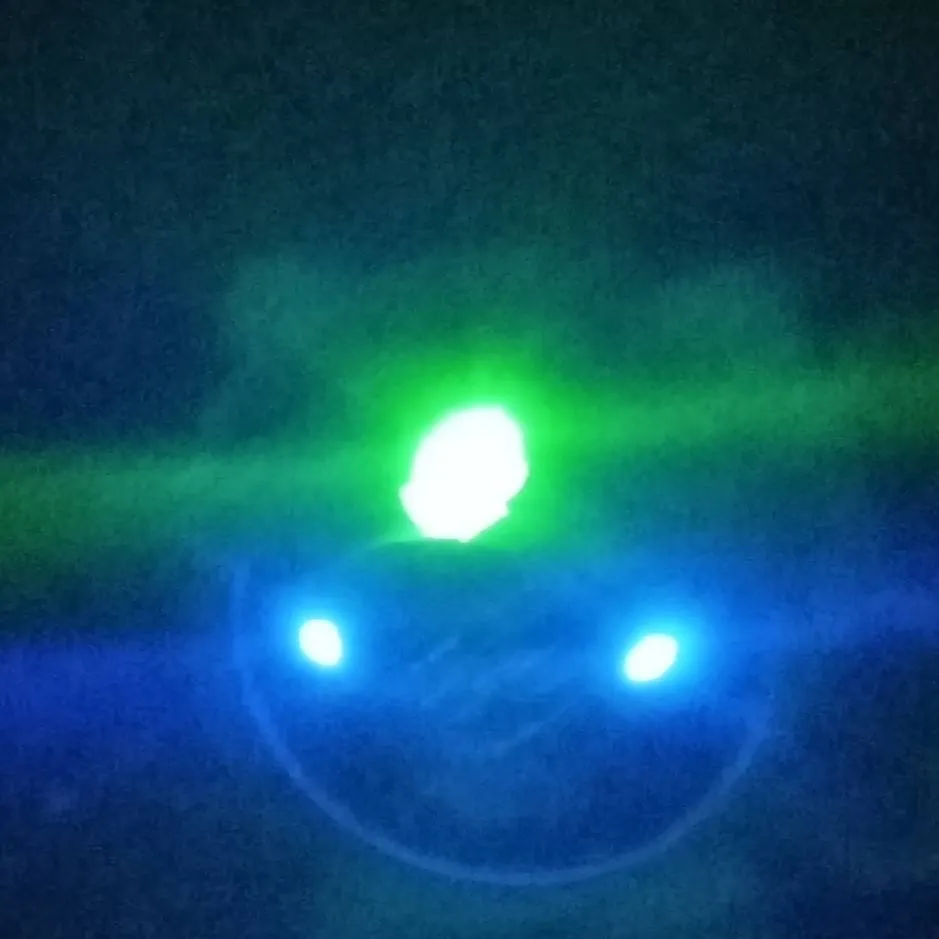 chat with ai character: creepy lil robot