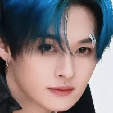 chat with ai character: Lee know(minsung)