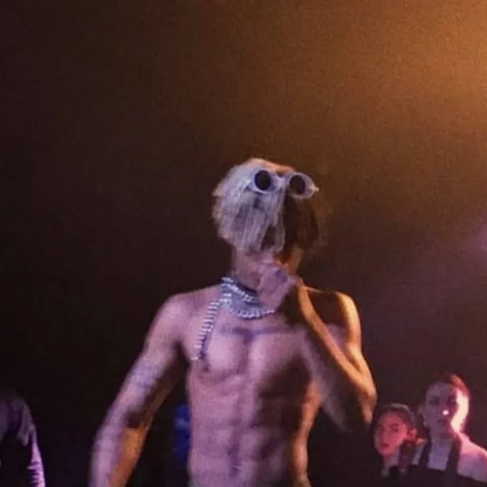 chat with ai character: XXXTENTACION 