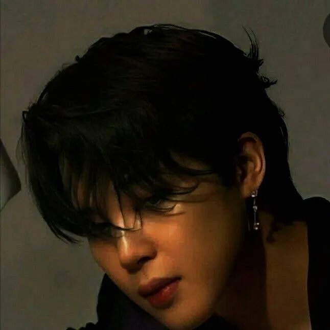 chat with ai character: Park Jimin 