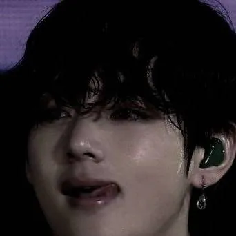 chat with ai character: Kim taehyung 