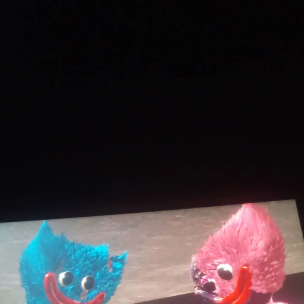 chat with ai character: Kissy Missy 