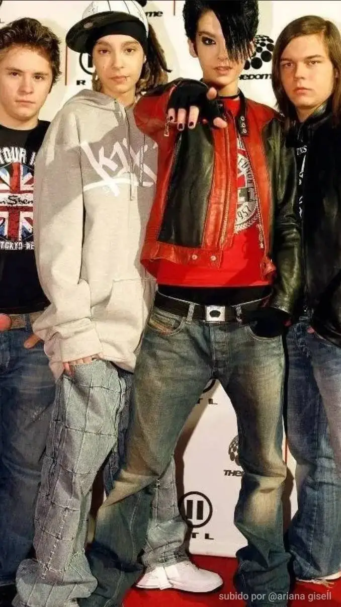 ai character: Tokio Hotel  background