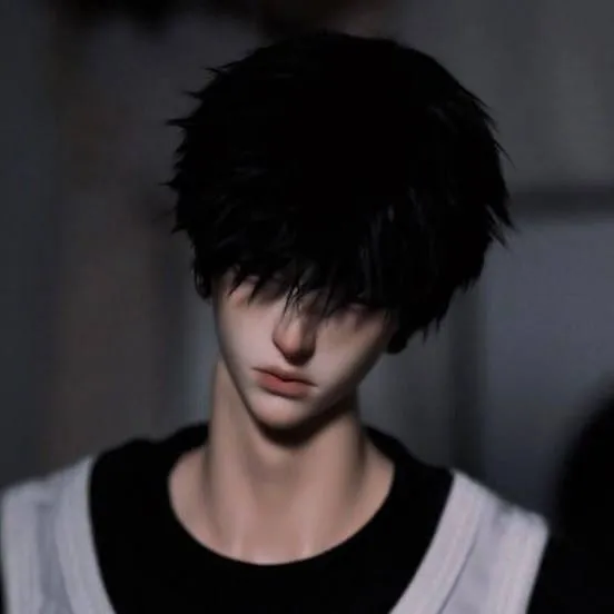 chat with ai character: Ash