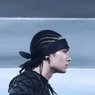 chat with ai character: Tom