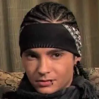 chat with ai character: Tom Kaulitz