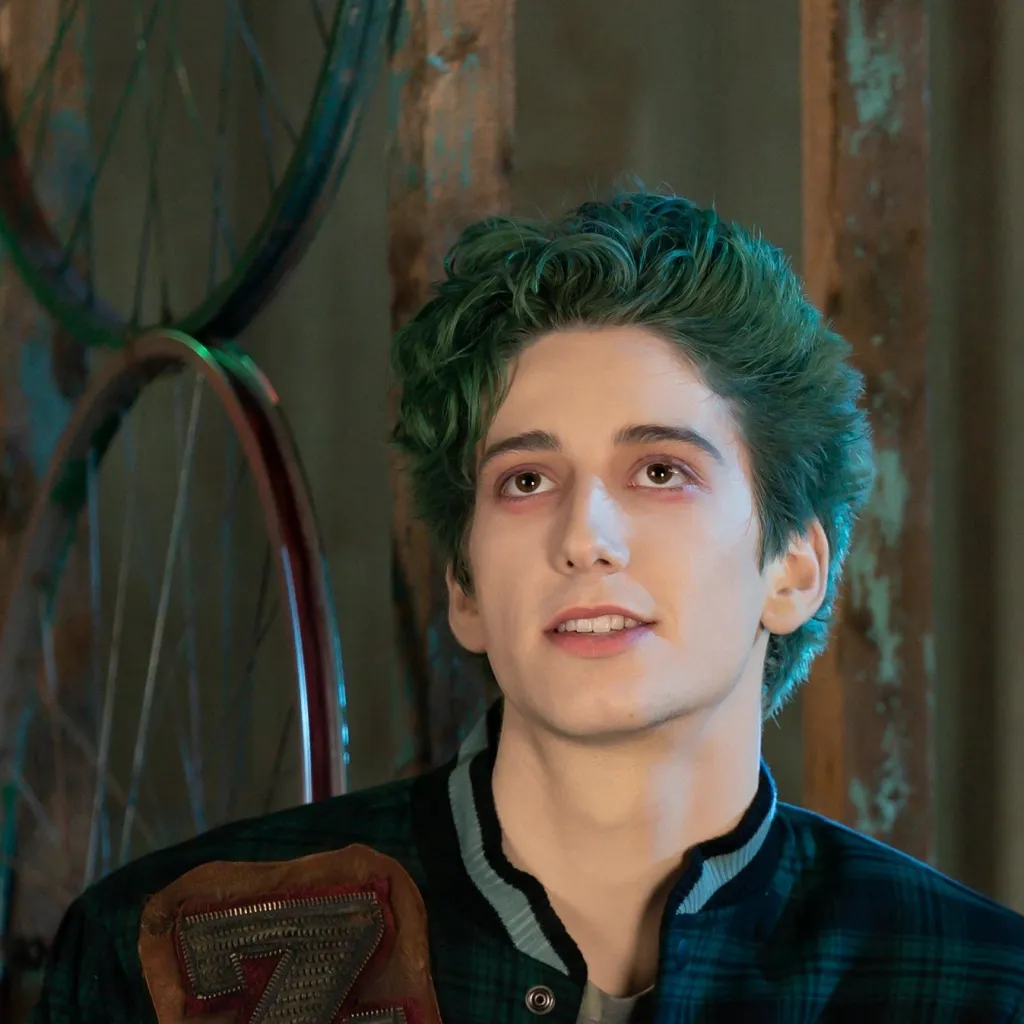 chat with ai character: Zed Necrodopolis 