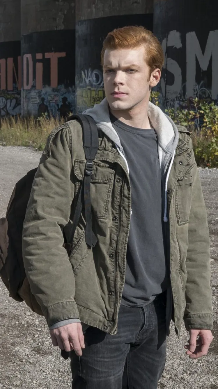 ai character: Ian Gallagher  background