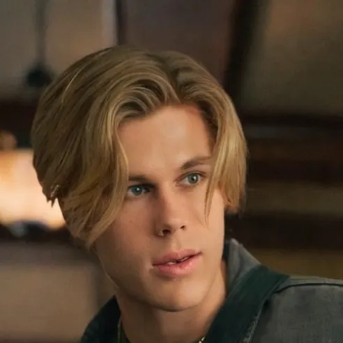 chat with ai character: Alex Mercer