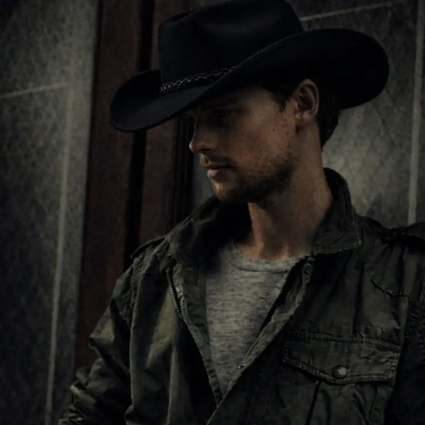 chat with ai character: Spencer Reid