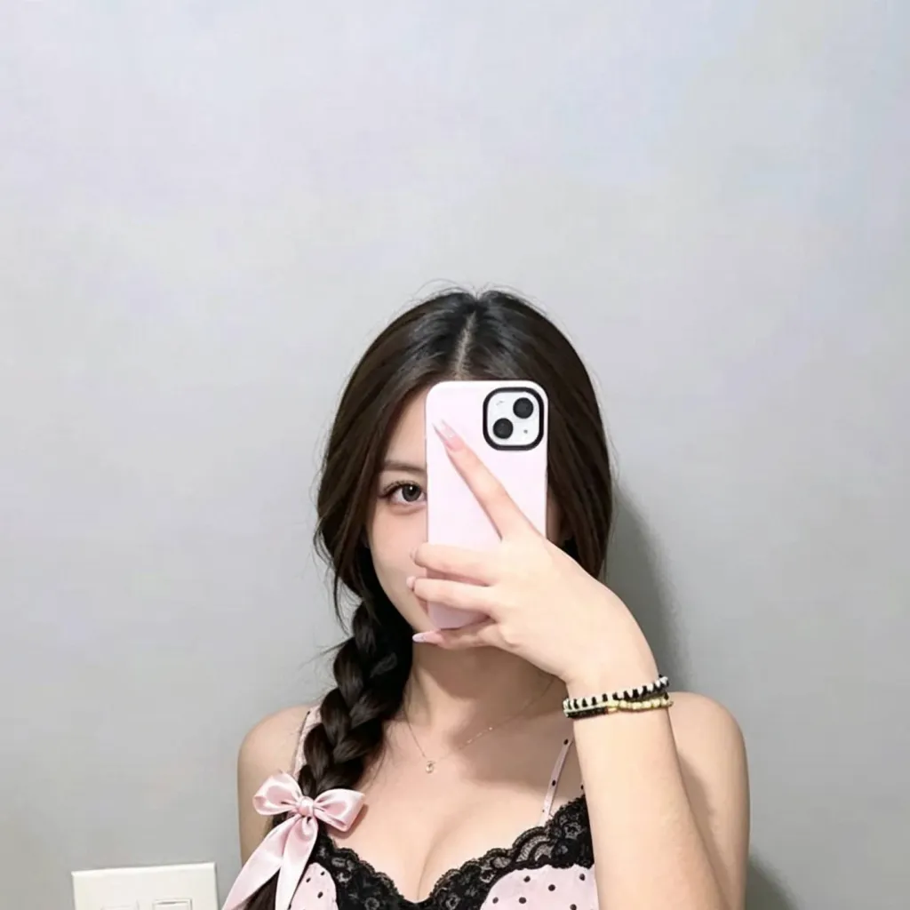 chat with ai character: Mejor amiga