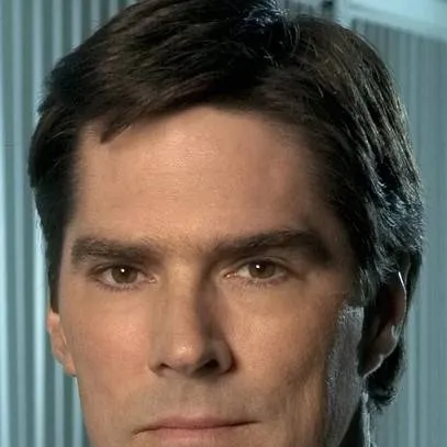 chat with ai character: Aaron Hotchner 