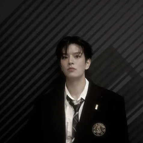 chat with ai character: seungmin 