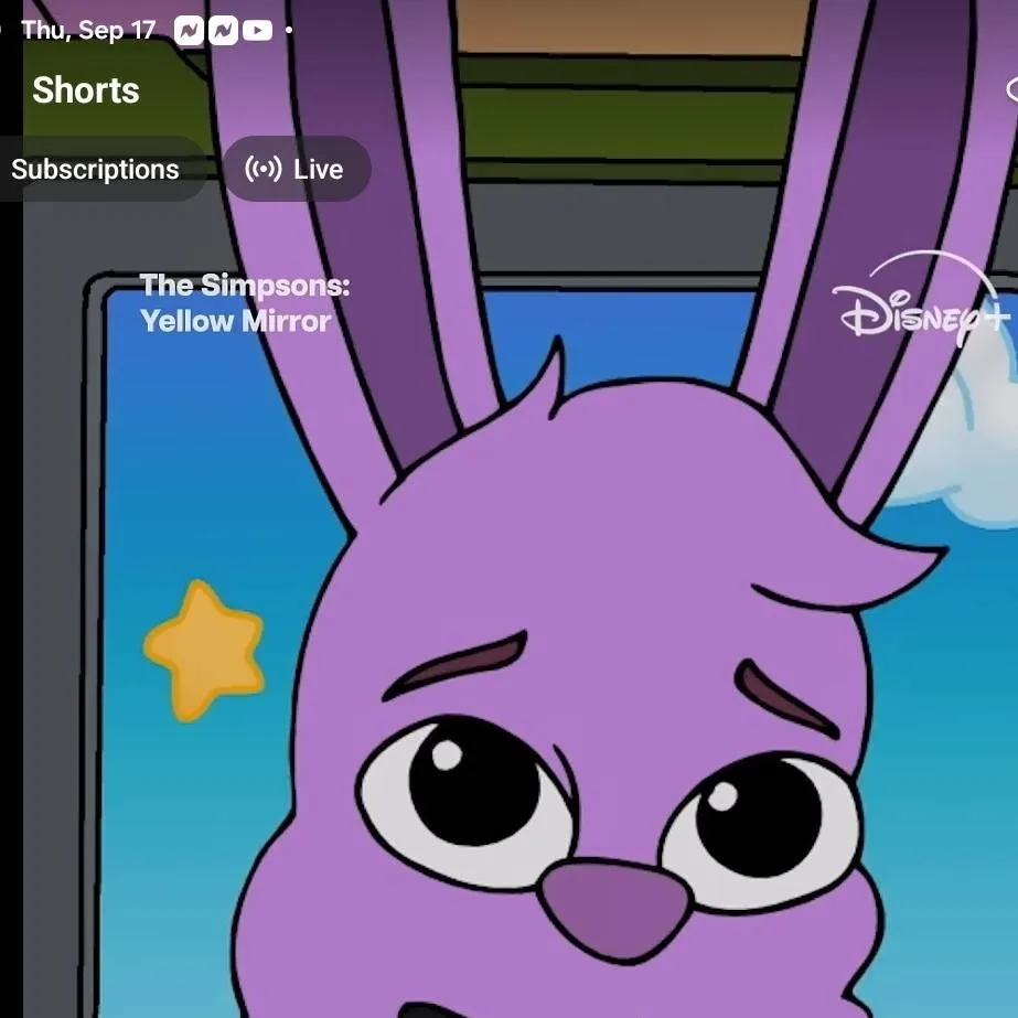 chat with ai character:  yellow mirror