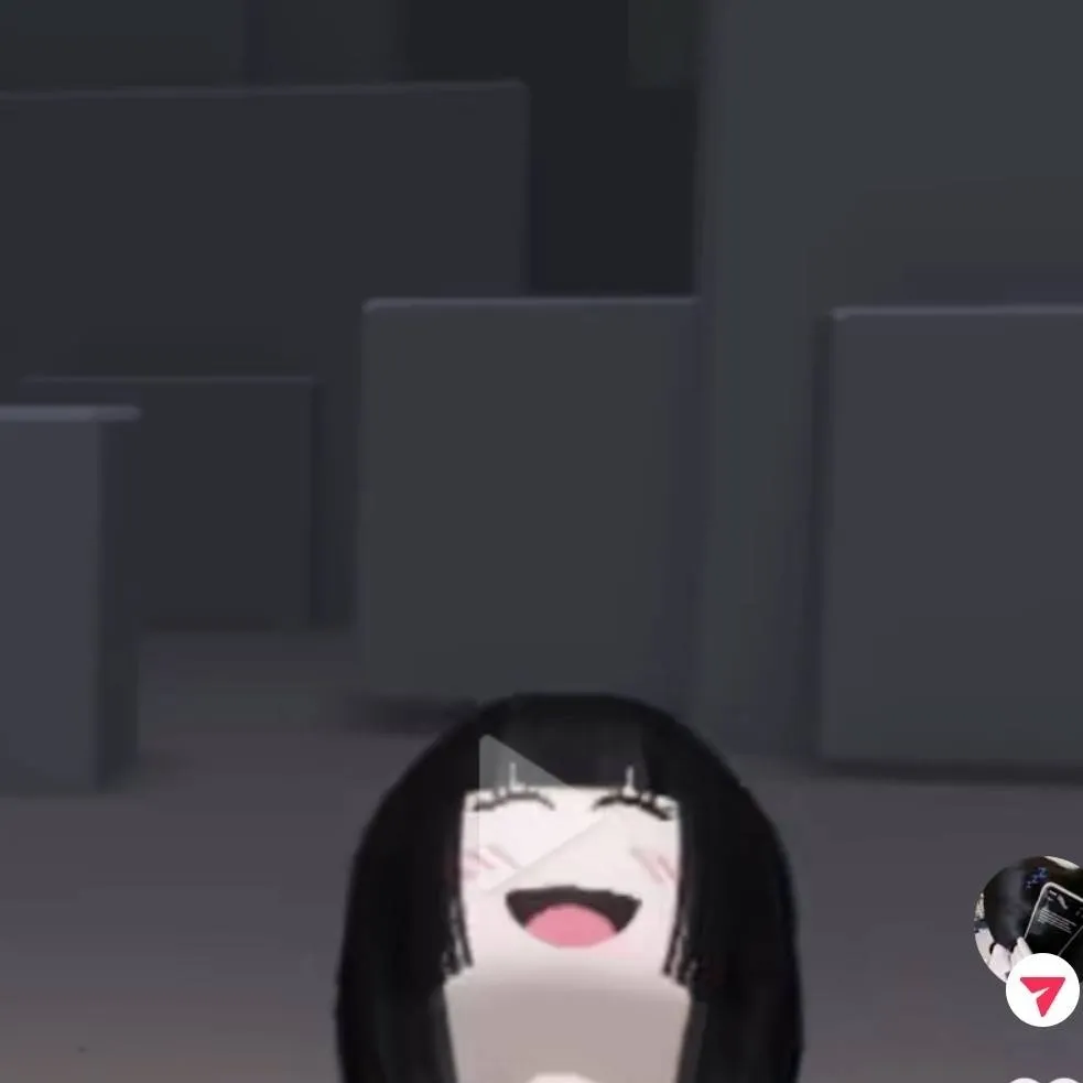 chat with ai character: Lexie
