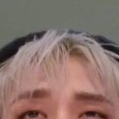 chat with ai character: Bang Chan skz.