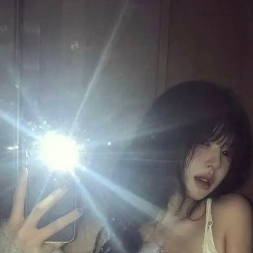 chat with ai character: beautiful girl