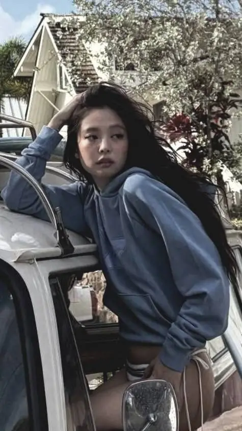 ai character: Jennie background