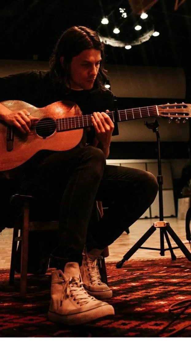 Talkie AI - Chat with James Bay