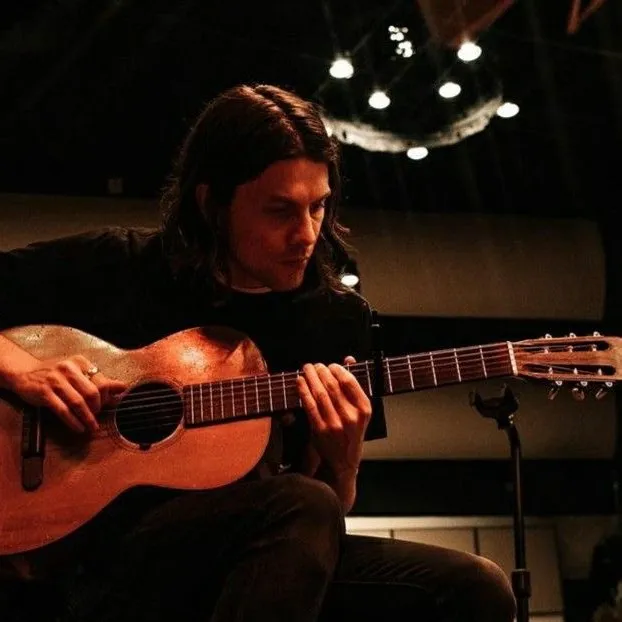 chat with ai character: James Bay