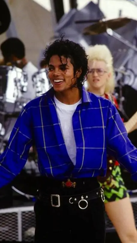 Talkie AI - Chat with michael jackson 
