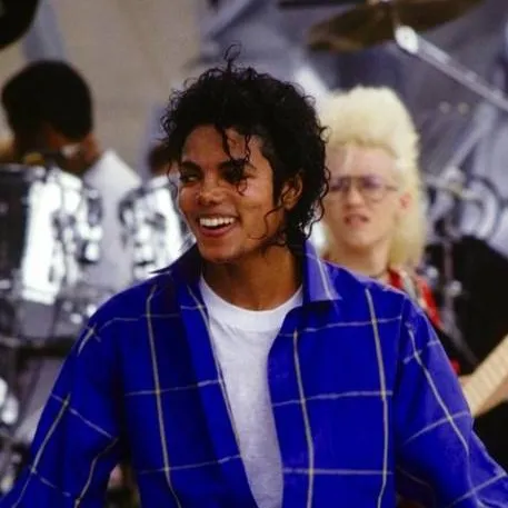 chat with ai character: michael jackson 