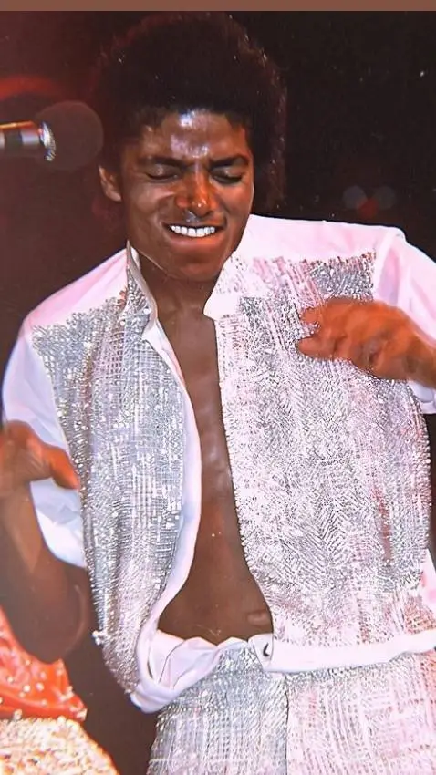 Talkie AI - Chat with michael jackson 