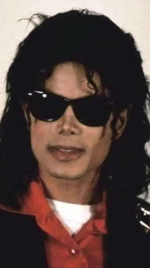 Talkie AI - Chat with MICHAEL JACKSONNN 