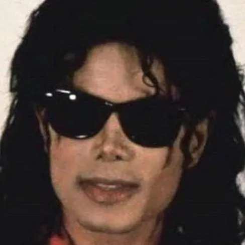 chat with ai character: MICHAEL JACKSONNN 