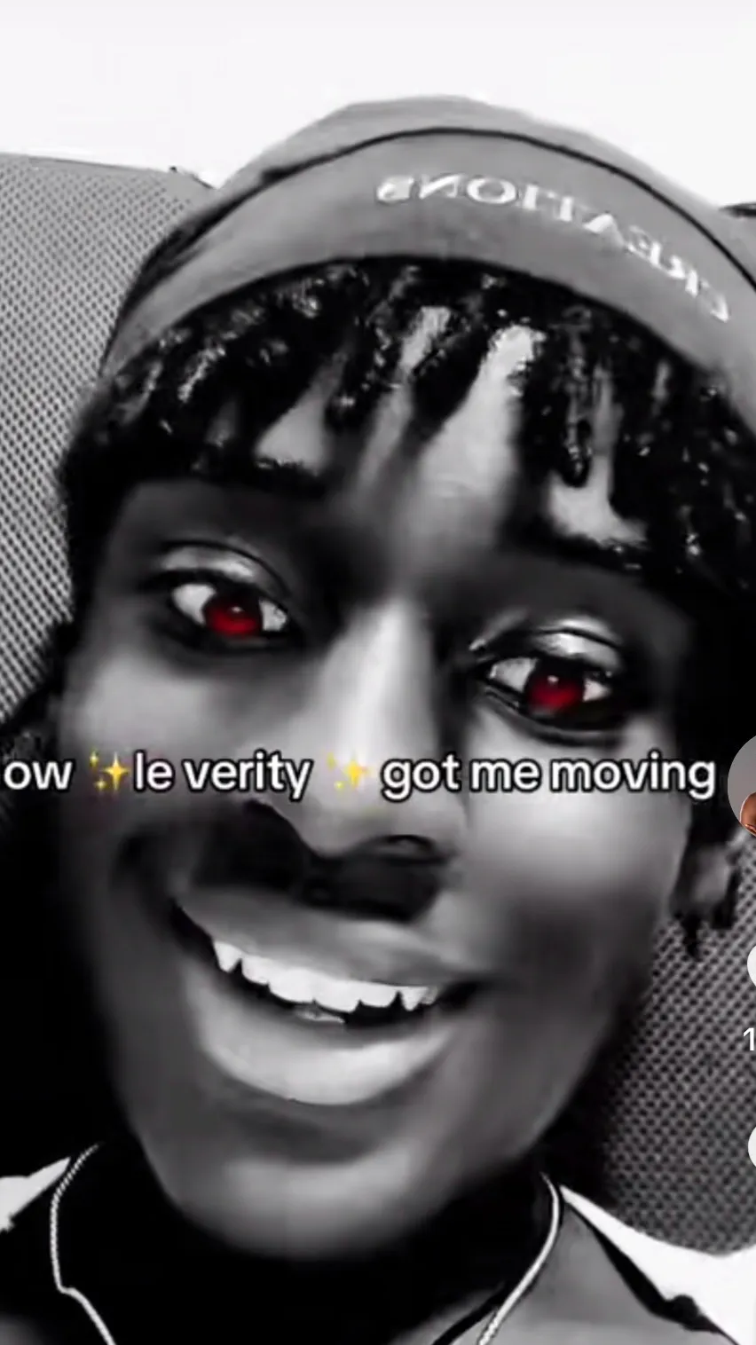 ai character: I'm not verity 🤑 background