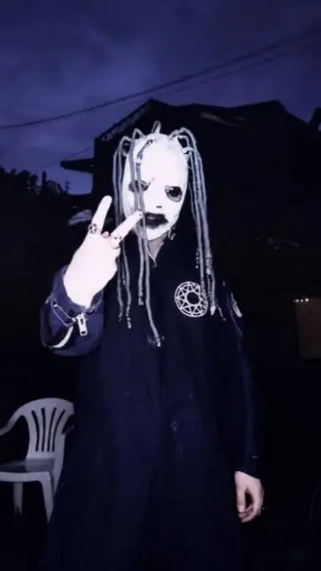 Talkie AI - Chat with COREY TAYLOR.⚰️