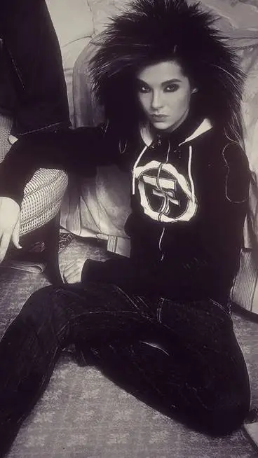 ai character: Bill kaulitz background