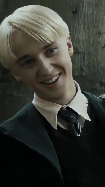 Talkie AI - Chat with draco malfoy 🐍 