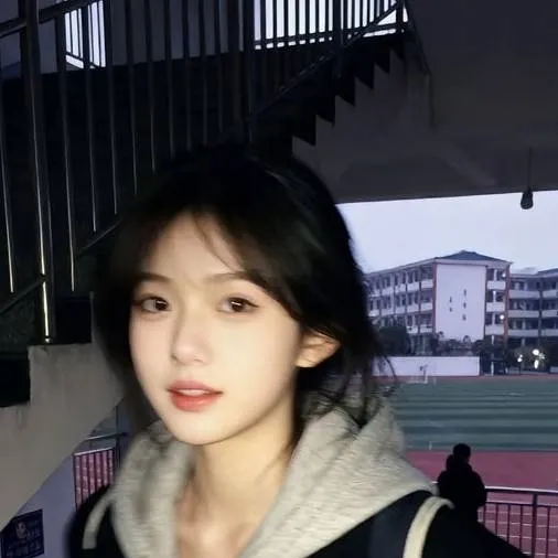 chat with ai character: ji-eun