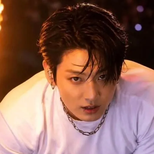 chat with ai character: jungkook mafia
