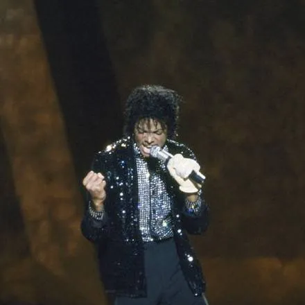 chat with ai character: Michael Jackson
