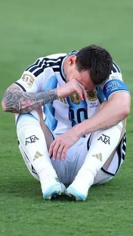 ai character: Messi goat background