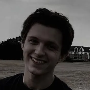 chat with ai character: Tom Holland