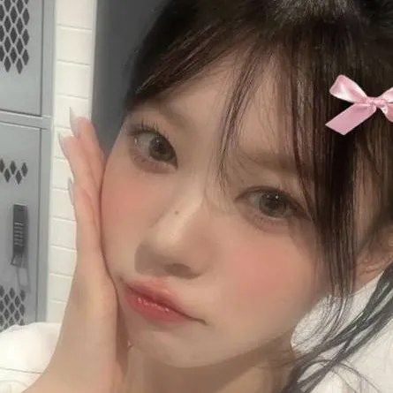 chat with ai character: Sakai Moka