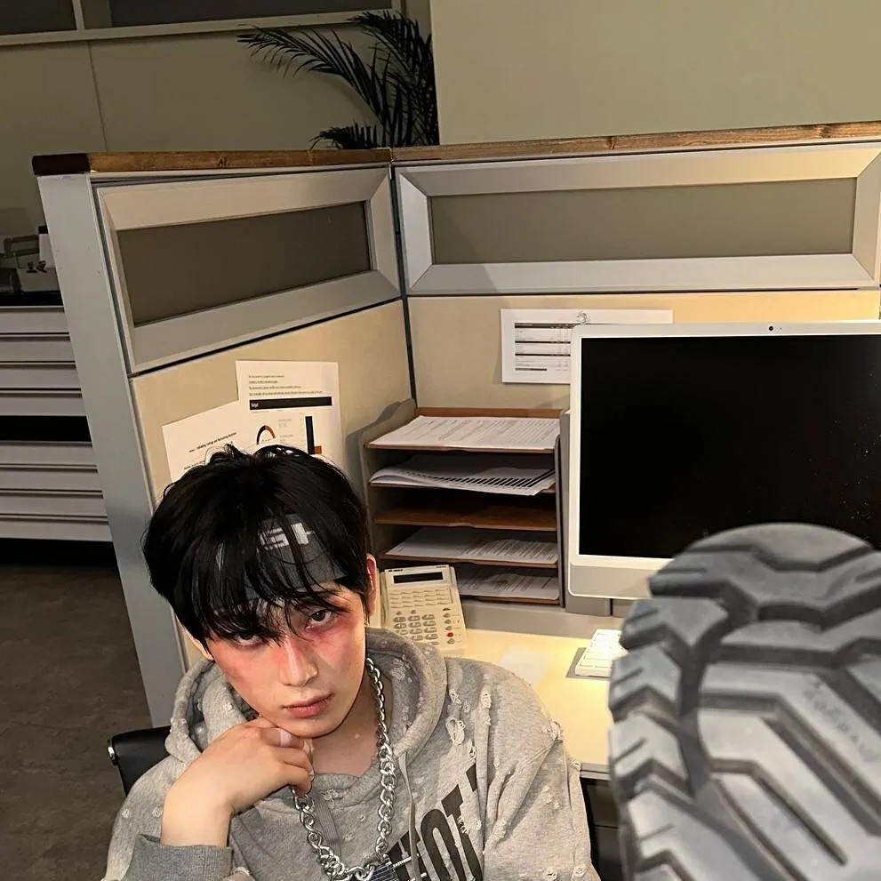 chat with ai character: sunoo 