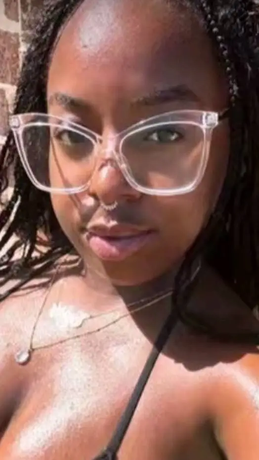 ai character: SASHA TURNER 2 background