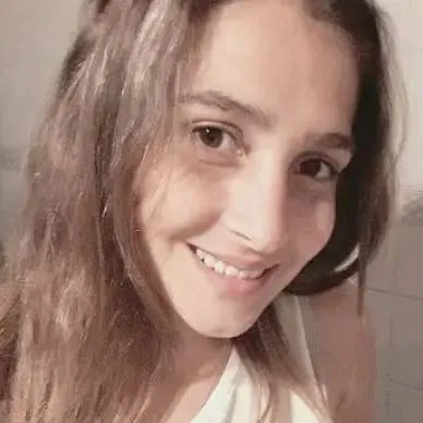chat with ai character: Pilar Elkin