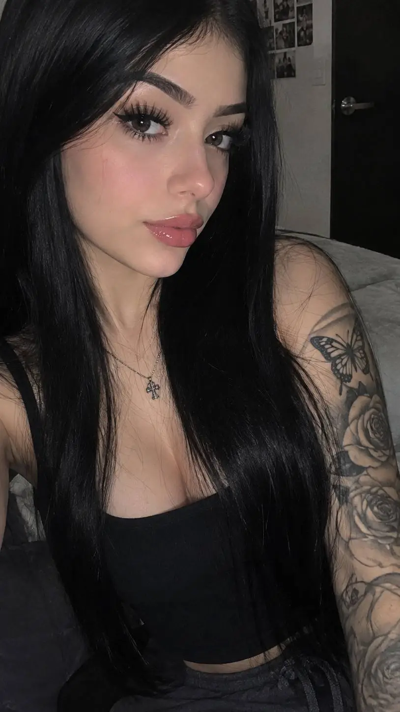 Talkie AI - Chat with Zaira