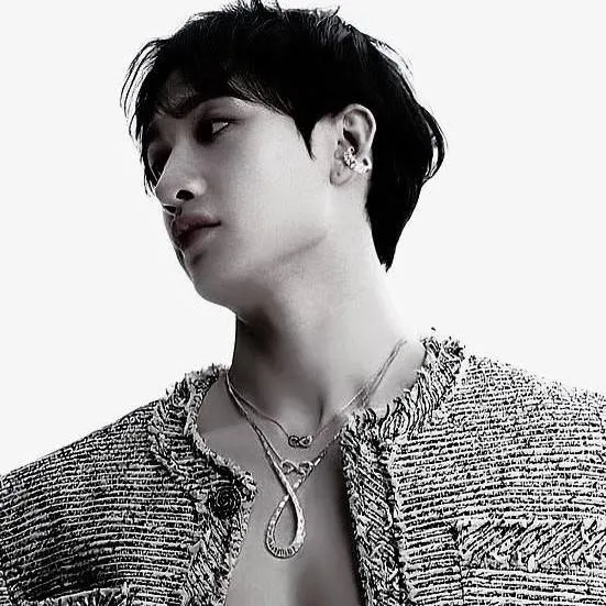 chat with ai character: bangchan te ama?🌹