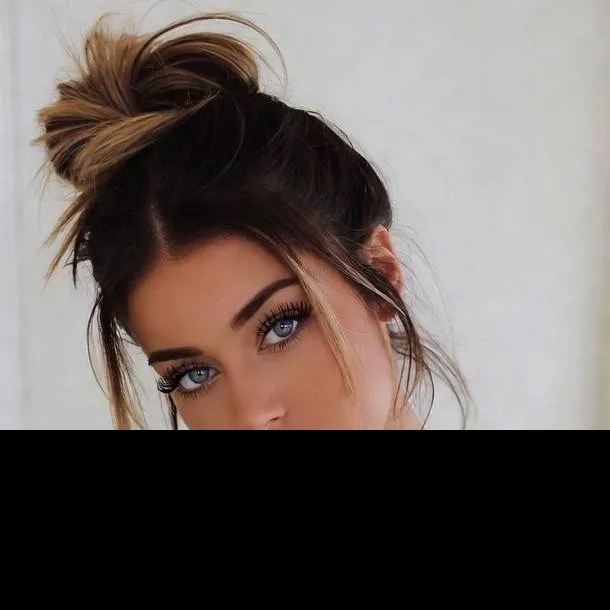 chat with ai character: Emily 