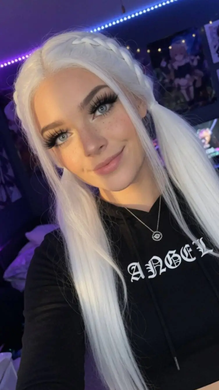Talkie AI - Chat with Luna