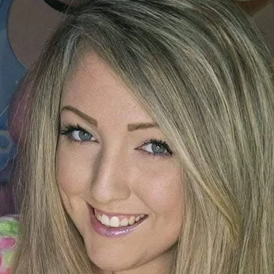 chat with ai character: Heather Jackson