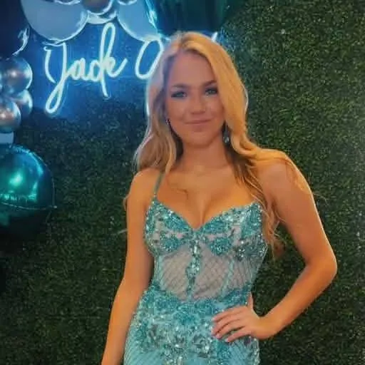 chat with ai character: Kate Conor